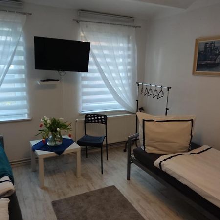 דורף מקלנבורג Ferienwohnung Mit Separatem Eingang Und Parkplatz, Ideal Fuer Handwerker Und Geschaeftsreisende מראה חיצוני תמונה