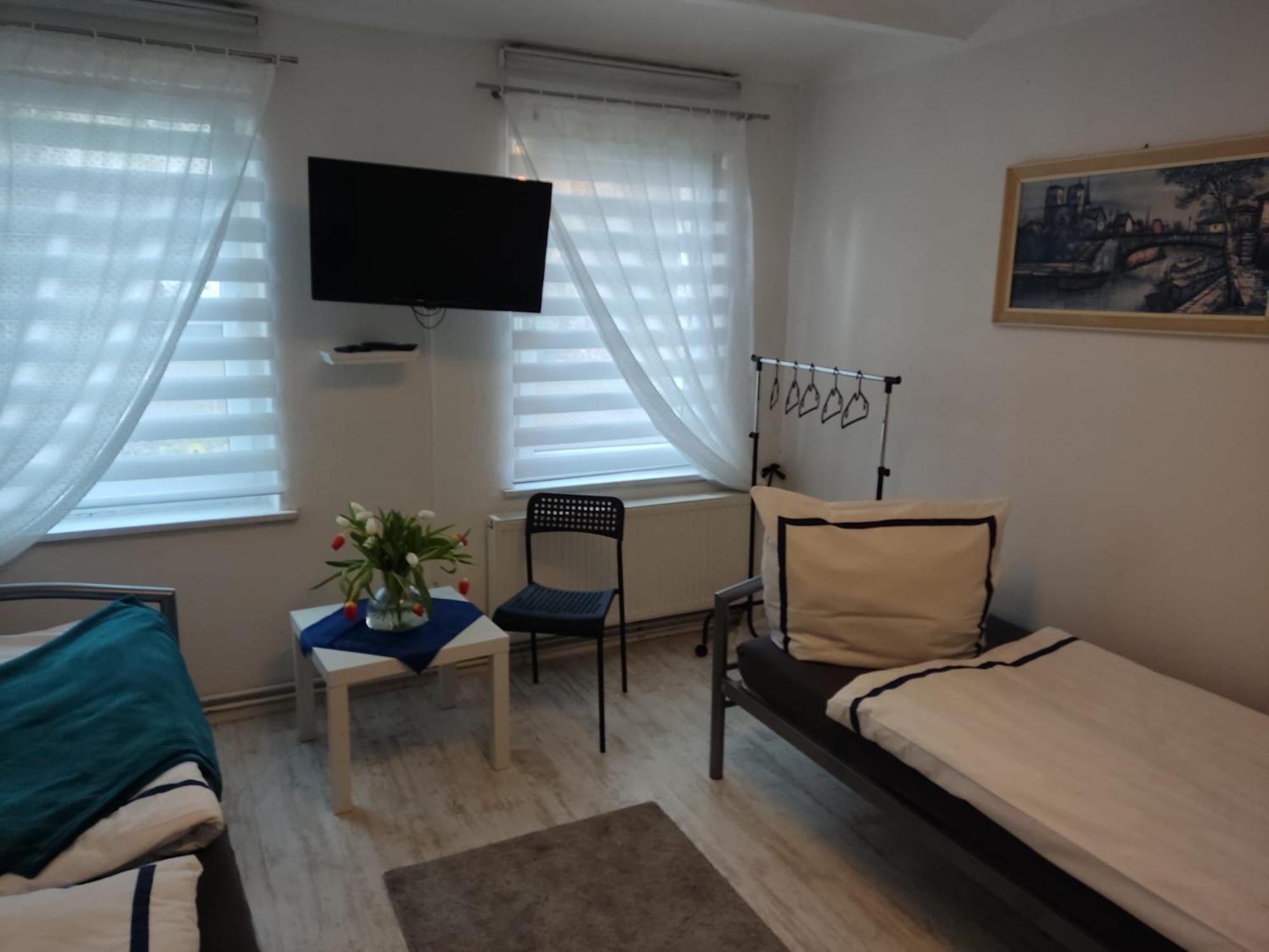 דורף מקלנבורג Ferienwohnung Mit Separatem Eingang Und Parkplatz, Ideal Fuer Handwerker Und Geschaeftsreisende מראה חיצוני תמונה